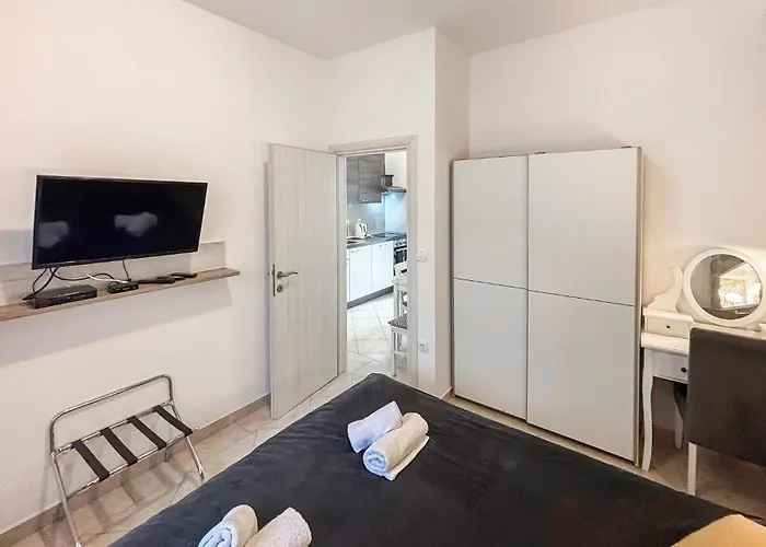 Gorgeous In With Wifi *