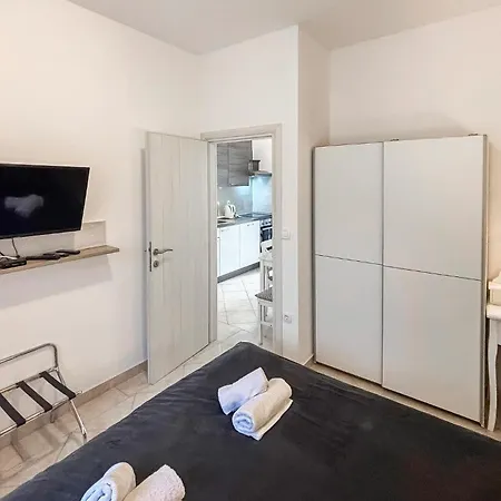 Gorgeous In With Wifi *